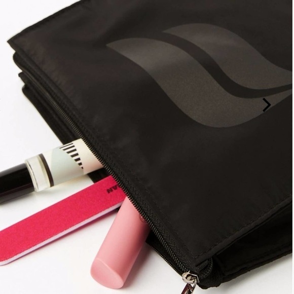 Fabletics The Cosmetic Bag NWT - Picture 3 of 4